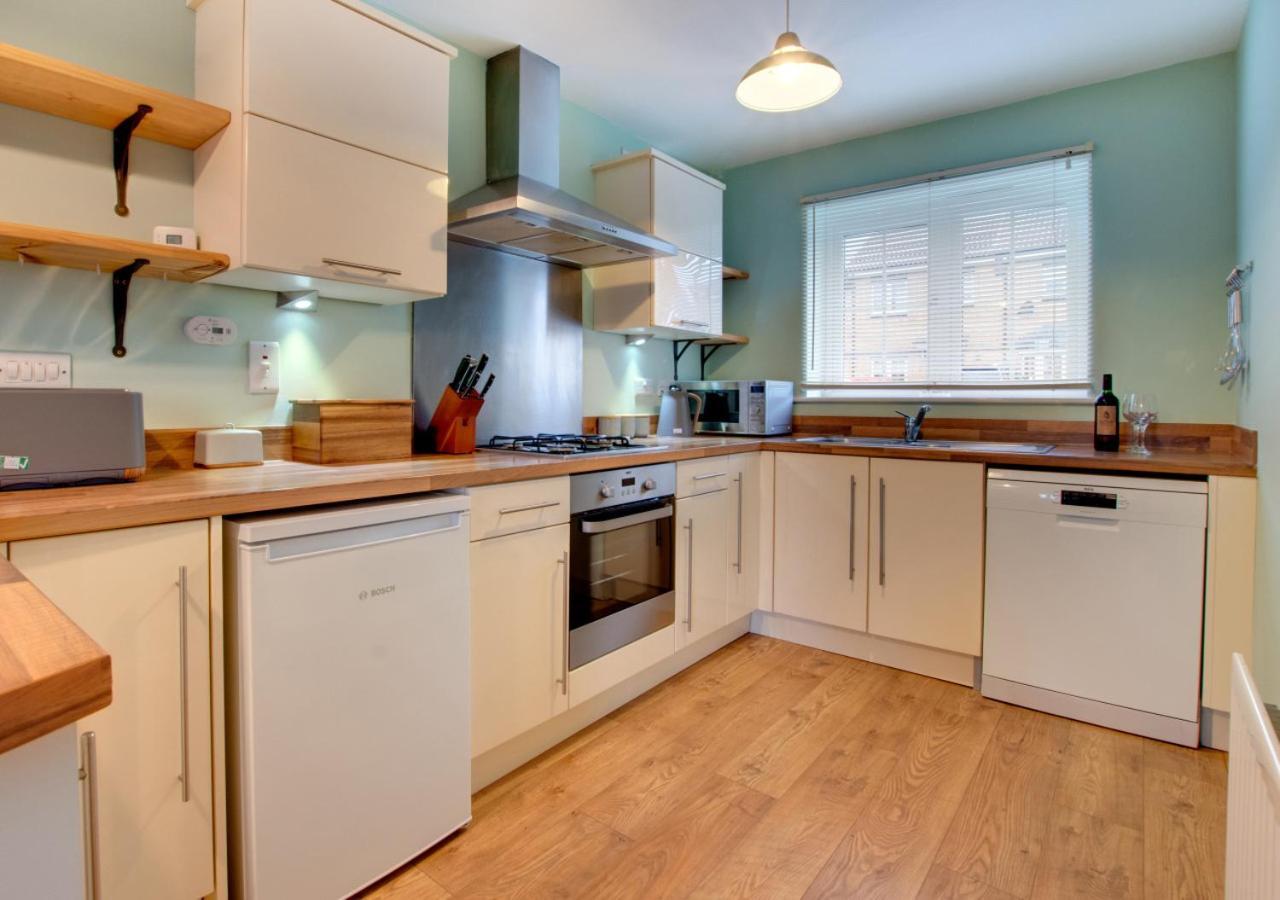 Creamery Cottage Уитби Экстерьер фото